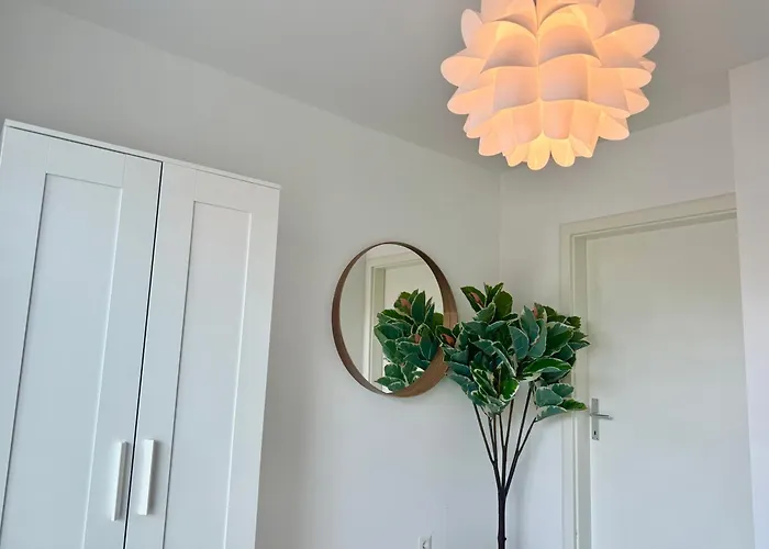 Modern With Balcony & Free Parking Διαμέρισμα Βιέννη