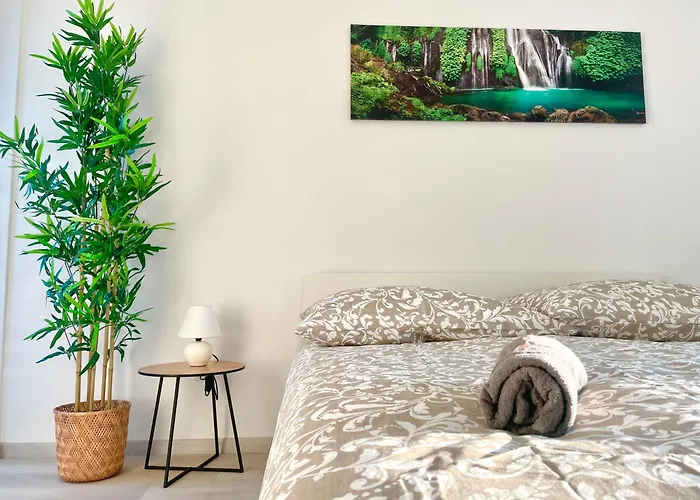 Modern With Balcony & Free Parking Apartment