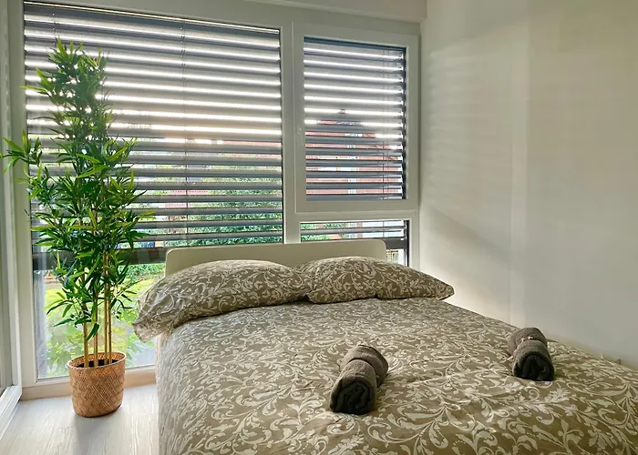 Διαμέρισμα Modern With Balcony & Free Parking *
